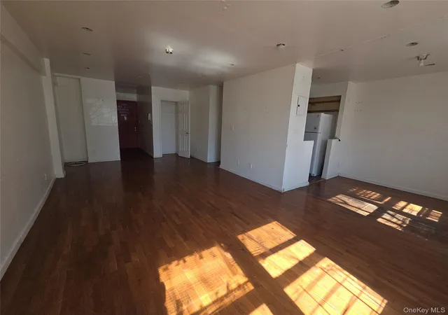 2nd image of 86 16 60th Ave #3C, New York, NY 11373 | MLS# 976796
