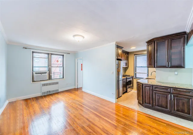 3rd image of 15025 72Nd Rd, New York, NY 11367