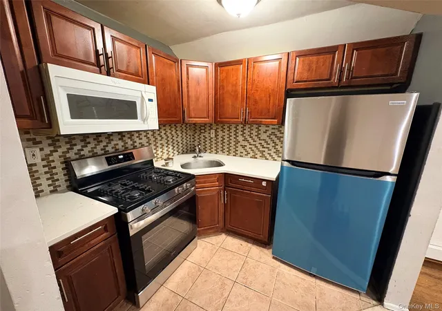 Photo 4 of House for sale at 118-33 199th Street, Saint Albans, NY 11412 | MLS# 976836 | Listing updated on 2026-03-27