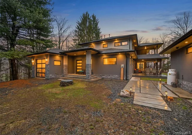 Photo 2 of Single family home for sale at 41 Sand Hl Ln, Warwick (town), NY 10921 | MLS# 976842 | Listing updated on 2026-04-28