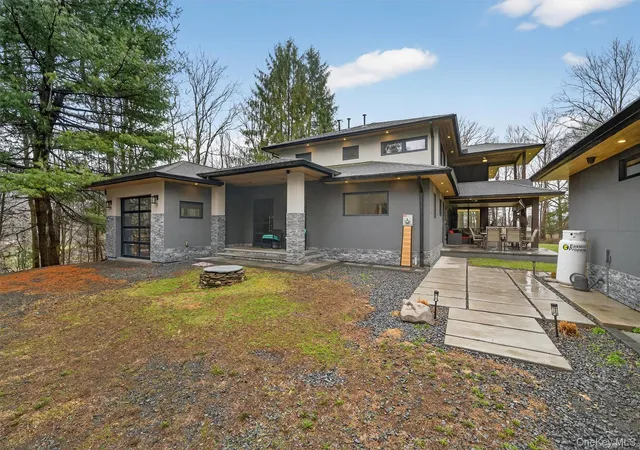 Photo 3 of Single family home for sale at 41 Sand Hl Ln, Warwick (town), NY 10921 | MLS# 976842 | Listing updated on 2026-04-28