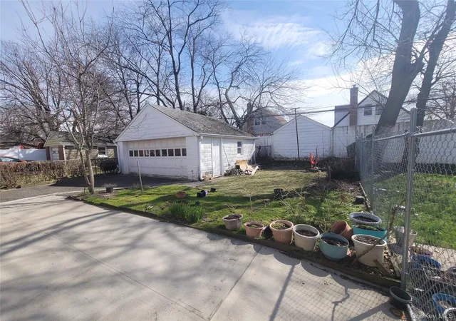 Photo 3 of Single family home for sale at 22726 113th Drive, New York, NY 11429 | MLS# 976976 | Listing updated on 2026-08-31