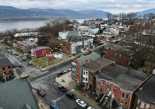 3rd image of 95 Renwick St, Newburgh, NY 12550