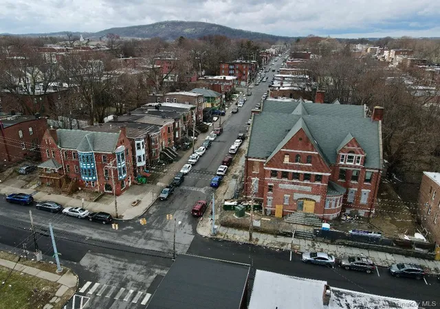 4th image of 95 Renwick St, Newburgh, NY 12550