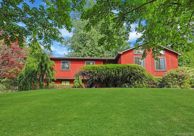 2nd image of 8 Sasson Ter, Valley Cottage, NY 10989 | MLS# 977031