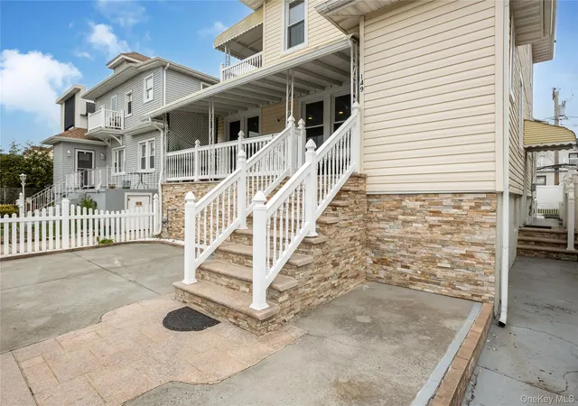 3rd image of 149 W Market St, Long Beach, NY 11561 | MLS# 977107