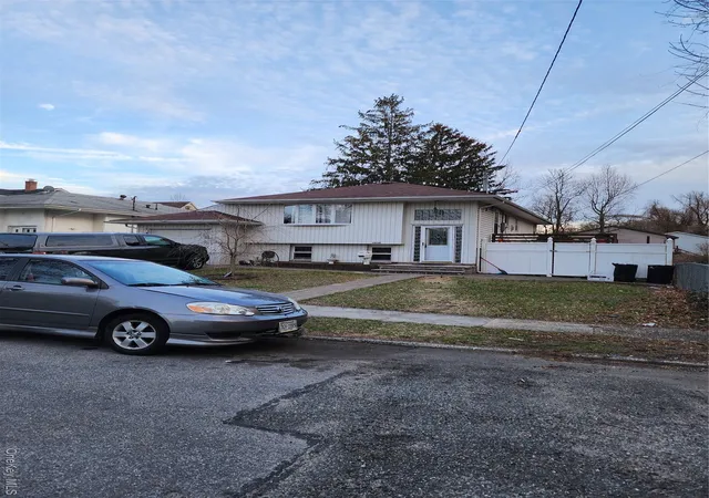 Photo 2 of Single family home for sale at 1656 Michalicki Pl, Hempstead, NY 11566 | MLS# 977173 | Listing updated on 2026-07-09