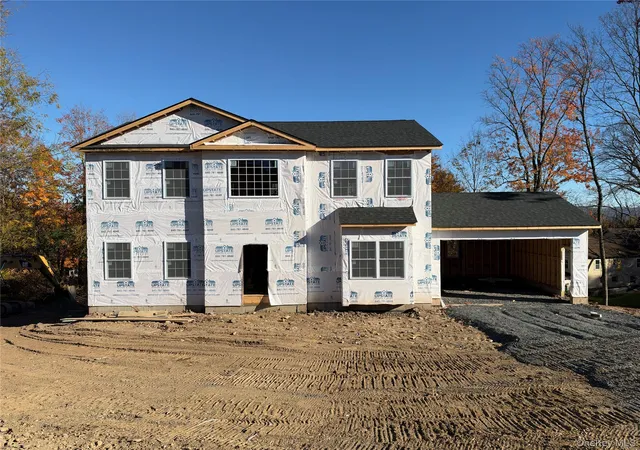 Single family home for sale at 4 Lindenwood Ln, Newburgh (Town), NY 12550 | MLS# 977176