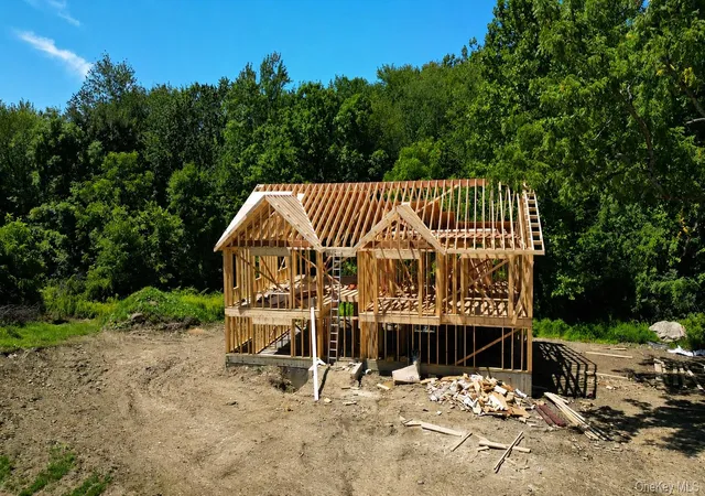1st image of Lot 8 Lindenwood Ln, Newburgh (town), NY 12550 | MLS# 977185