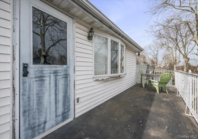 2nd image of 7 Poplar Ave, New York, NY 10465