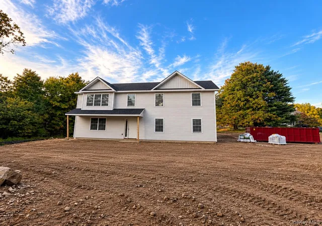 Photo 2 of Single family home for sale at 1 Lindenwood Ln, Newburgh (town), NY 12550 | MLS# 977195 | Listing updated on 2026-10-01