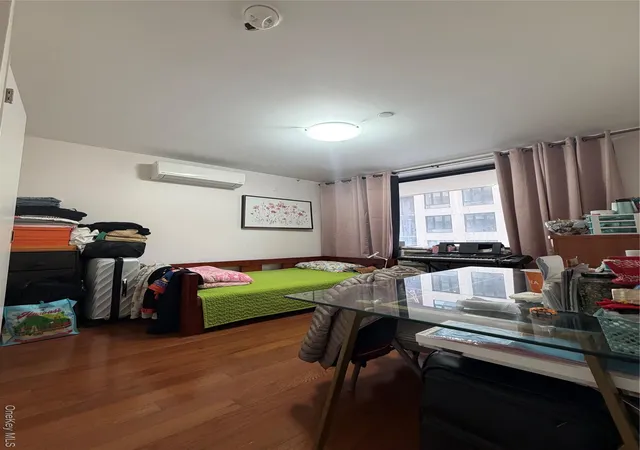 Homes for sale in New York, NY | 13646 41st Ave #2E, New York, NY 11355 | MLS# 977215