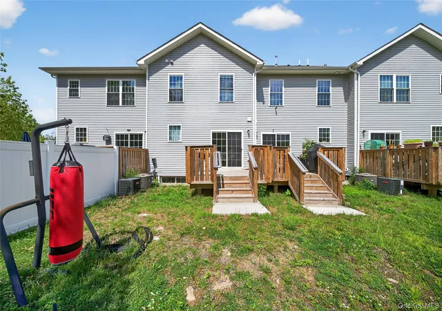 38th image of 505 Iron Forge Ln, New Windsor, NY 12553 | MLS# 977237