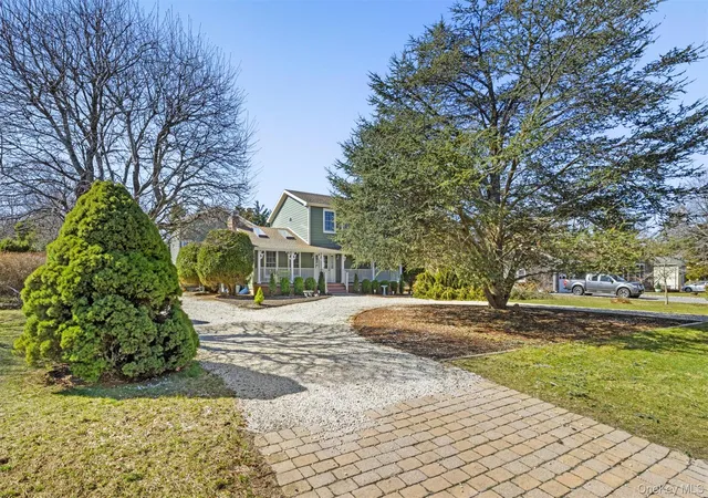 Photo 1 of Sale Pending at 22 Peninsula Dr, Southampton, NY 11963 | MLS# 977280 | Listing updated on 2026-09-19