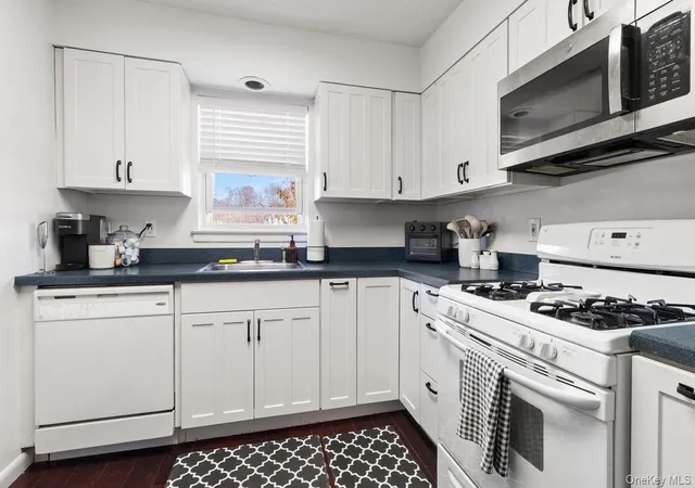 Homes for sale in Ossining, NY | 123-6 S Highland Ave #B6, Ossining, NY 10562 | MLS# 977288