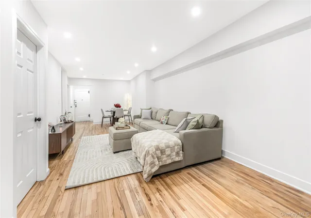 3rd image of 525 W 235Th St #3F, Bronx, NY 10463 | MLS# 977300