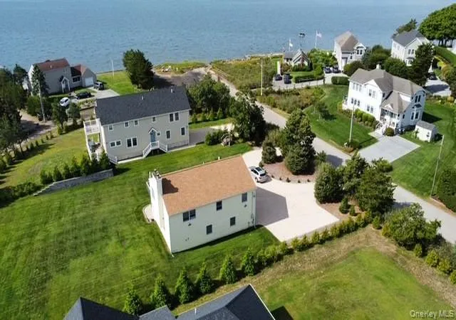 Photo 1 of Sale Pending at 7 Corwin Ln, Southampton, NY 11946 | MLS# 977302 | Listing updated on 2026-09-19