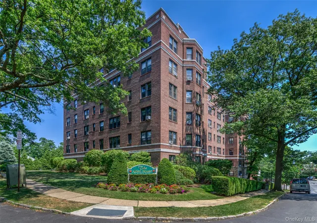 13th image of 11 Alden Rd #4J, Larchmont, NY 10538 | MLS# 977331