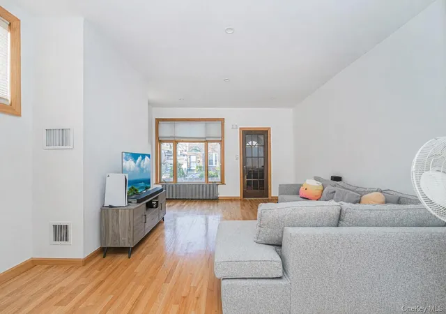 Photo 3 of Sale Pending at 2071 E 35th Street, New York, NY 11234 | MLS# 977343 | Listing updated on 2026-04-19