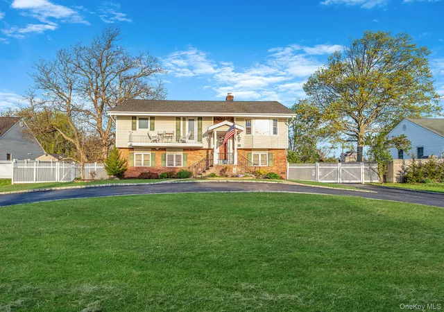 1st image of 146 Awixa Ave, Bay Shore, NY 11706 | MLS# 977405