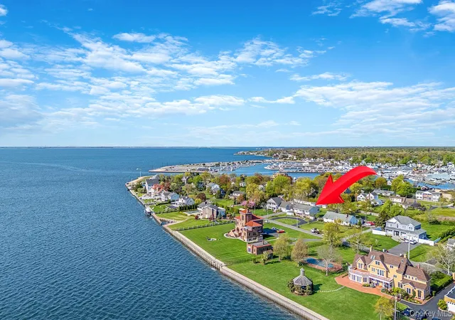 2nd image of 146 Awixa Ave, Bay Shore, NY 11706 | MLS# 977405