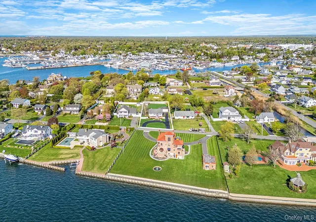 3rd image of 146 Awixa Ave, Bay Shore, NY 11706 | MLS# 977405
