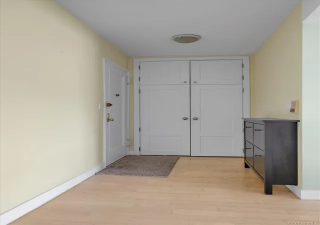 Photo 3 of Sale Pending at 78 42 Main St #3J, Babylon, NY 11702 | MLS# 977407 | Listing updated on 2026-08-20