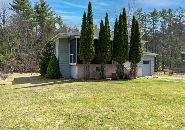 Homes for sale in Highland, NY | 220 County Road 21, Highland, NY 12719 | MLS# 977411