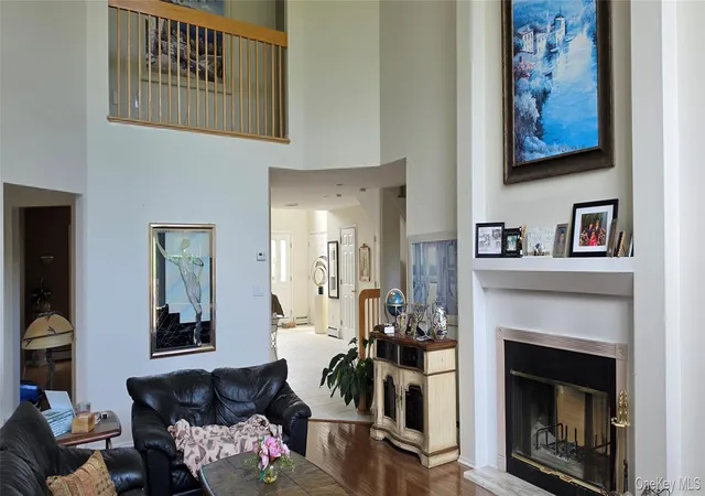 Photo 3 of Sale Pending at 31 Lowell Dr, Clarkstown, NY 10956 | MLS# 977422 | Listing updated on 2026-08-11