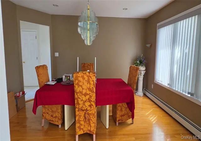 Photo 4 of Sale Pending at 31 Lowell Dr, Clarkstown, NY 10956 | MLS# 977422 | Listing updated on 2026-08-11