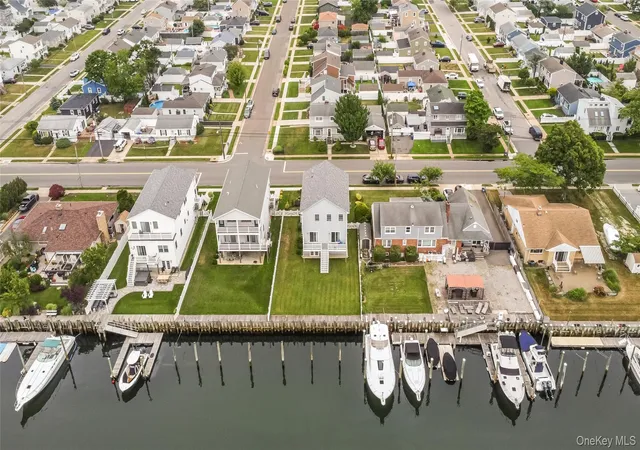 42nd image of 718 Guy Lombardo Ave, Hempstead, NY 11520 | MLS# 977426