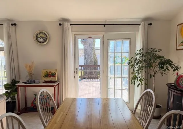 5th image of 41 Charlotte Pl, Oyster Bay, NY 11803 | MLS# 977428