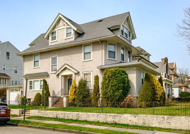 Homes for sale in Mount Vernon, NY | 232 Westchester Ave, Mount Vernon, NY 10552 | MLS# 977449