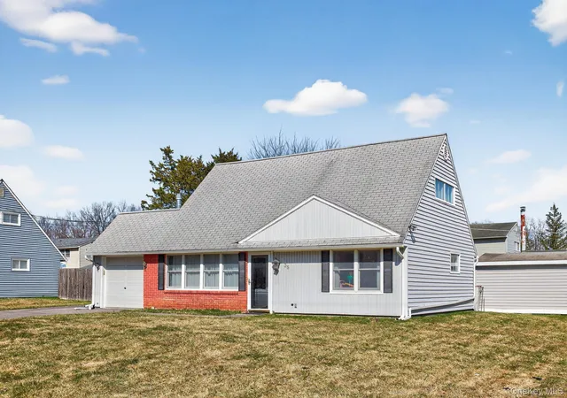 2nd image of 38 Dunwoodie Dr, Kingston, NY 12401 | MLS# 977518