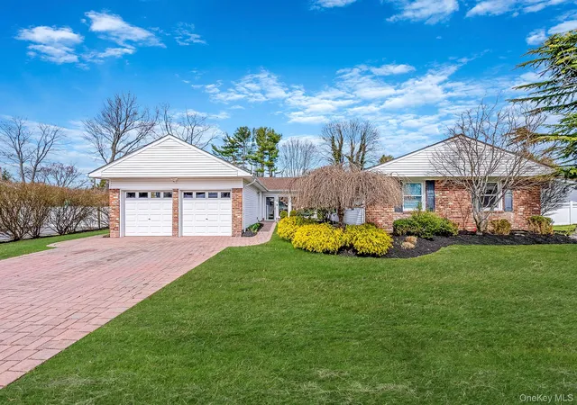 1st image of 16 Manchester Ln, Brookhaven, NY 11790 | MLS# 977527