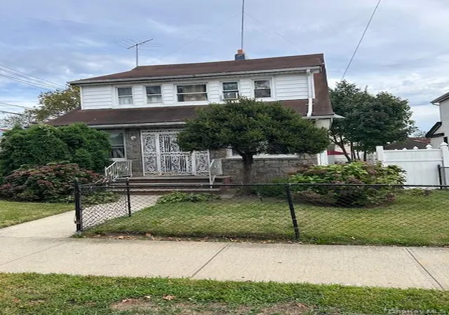 Listing Photo 5 - Condo for sale in building located at 204-20 104th Ave, New York, NY 11412