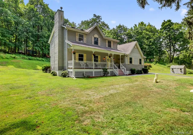 3rd image of 6 Summer Winds Ct, Cornwall, NY 12520 | MLS# 977582