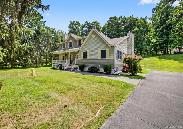 2nd image of 6 Summer Winds Ct, Cornwall, NY 12520 | MLS# 977582