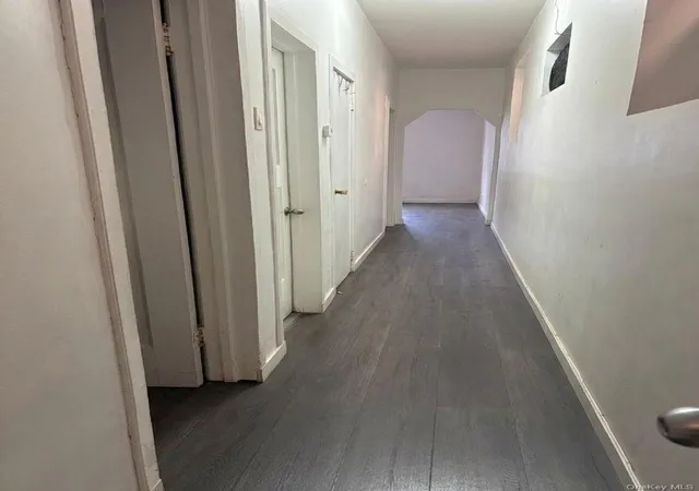 Listing Photo 4 - Condo for sale in building located at 48-72 37th St, New York, NY 11101