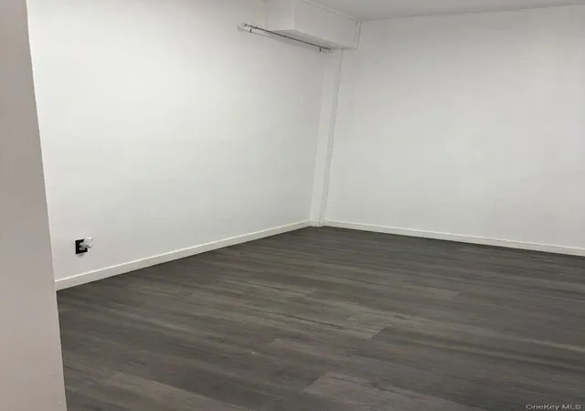 Listing Photo 5 - Condo for sale in building located at 48-72 37th St, New York, NY 11101