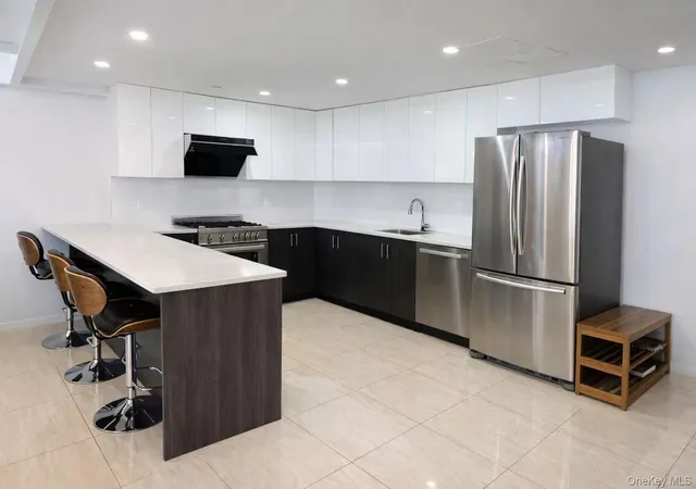 5th image of 15816 79Th Ave, New York, NY 11366