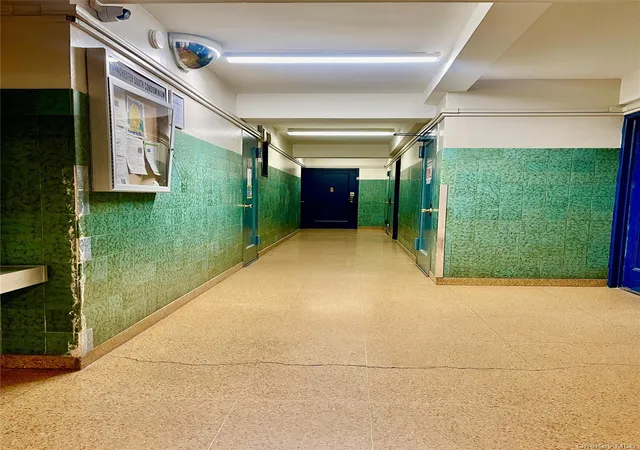 Photo 4 of Sale Pending at 1594 Metropolitan Ave #TD, Bronx, NY 10462 | MLS# 977635 | Listing updated on 2026-09-14