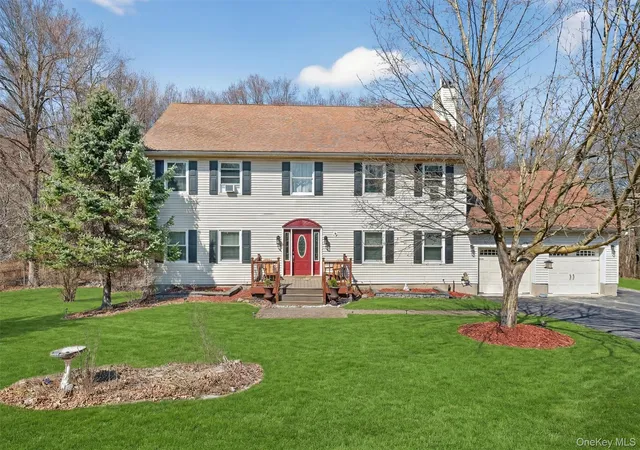 Homes for sale in Hamptonburgh, NY | 9 Megan Ln, Hamptonburgh, NY 10916 | MLS# 977646