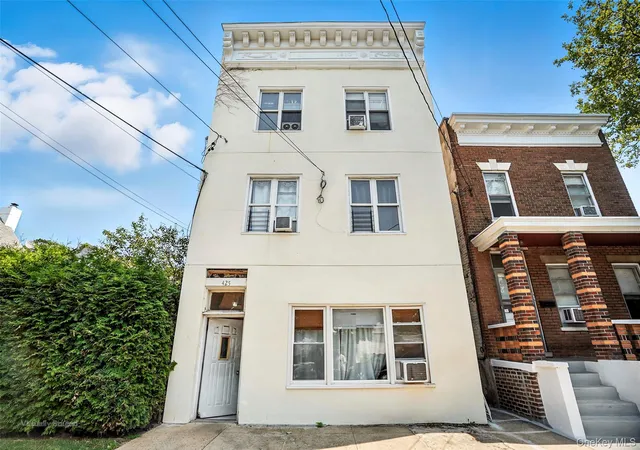1st image of 425 N Terrace Ave, Mount Vernon, NY 10552 | MLS# 977653