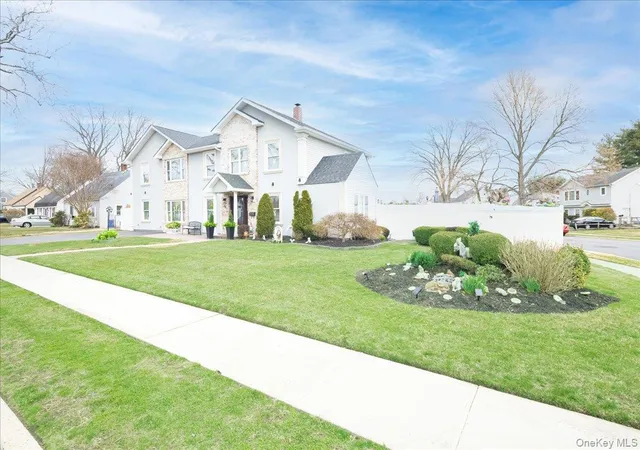 Photo 3 of Sale Pending at 35 Carnation Rd, Levittown, NY 11756 | MLS# 977666 | Listing updated on 2026-09-19