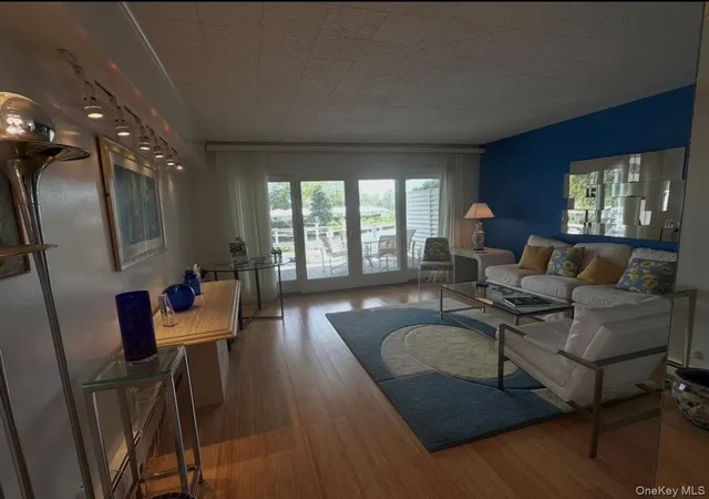 Photo 3 of Sale Pending at 35 Library Ave #3I, Southampton, NY 11978 | MLS# 977679 | Listing updated on 2026-08-28