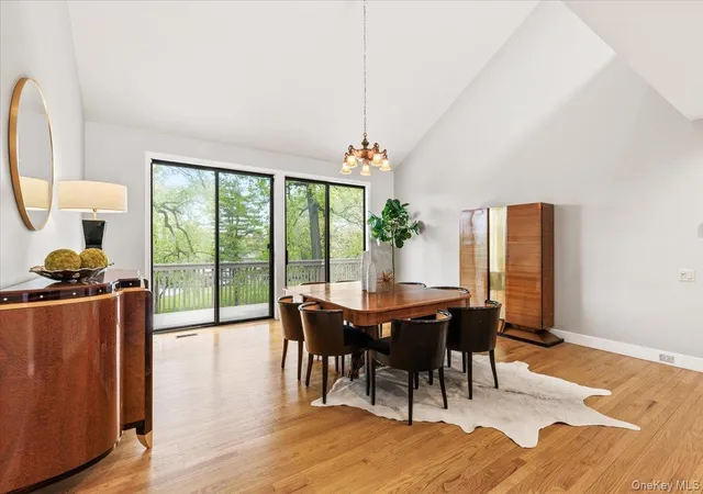 Photo 5 of Sale Pending at 3 Lakeside Dr, Harrison, NY 10580 | MLS# 977718 | Listing updated on 2026-07-11