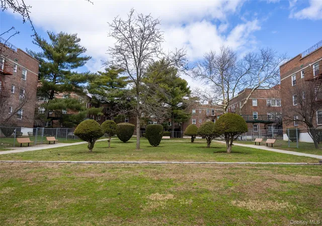 2nd image of 69 12 140th St #2C, Flushing, NY 11367 | MLS# 977727