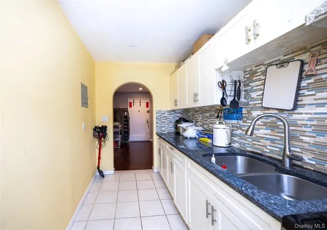 3rd image of 69-12 140Th St #2C, Flushing, NY 11367 | MLS# 977727