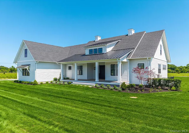 2nd image of 25 Club Dr, Calverton, NY 11933 | MLS# 977769